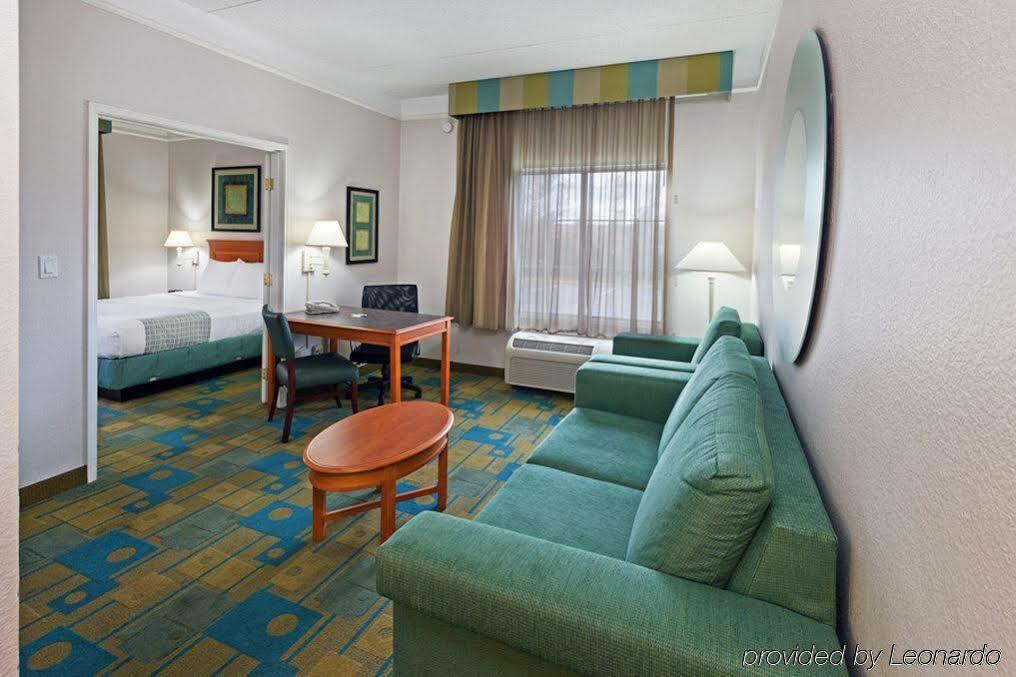 Hotel La Quinta By Wyndham Shreveport Airport Esterno foto